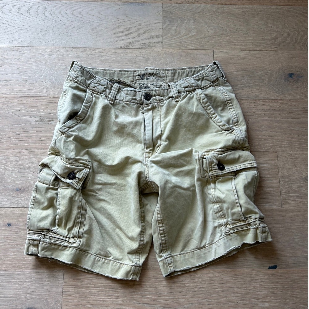 Y2K American Eagle Outfitters Mens 33 Khaki Classic Length Cargo Shorts Frayed